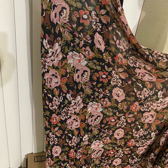 Zara maxi floral backless dress - Picture 3 of 6